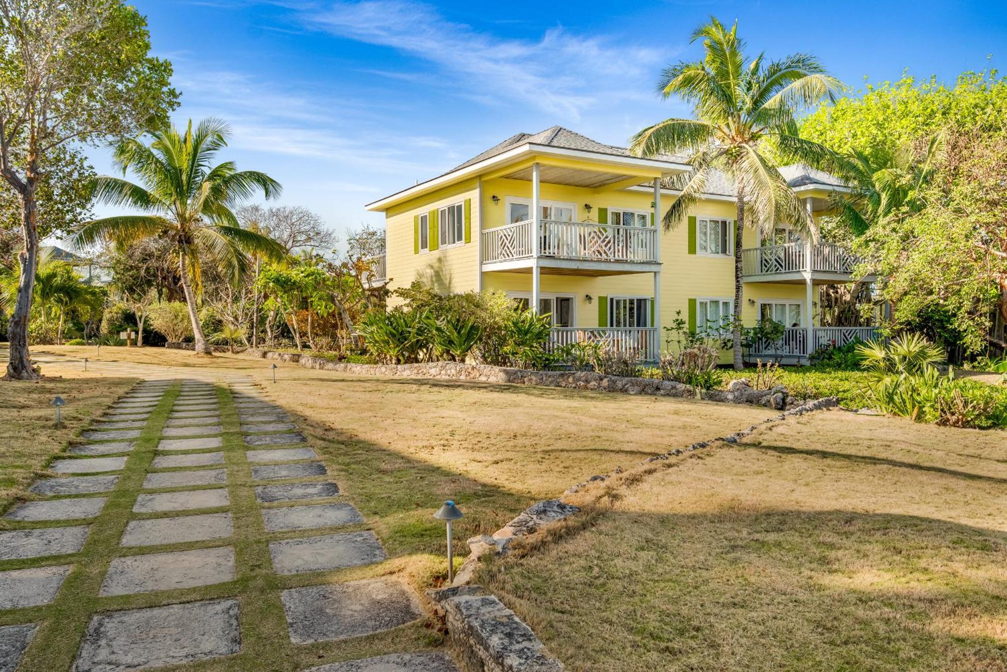 Pineapple Fields 4*